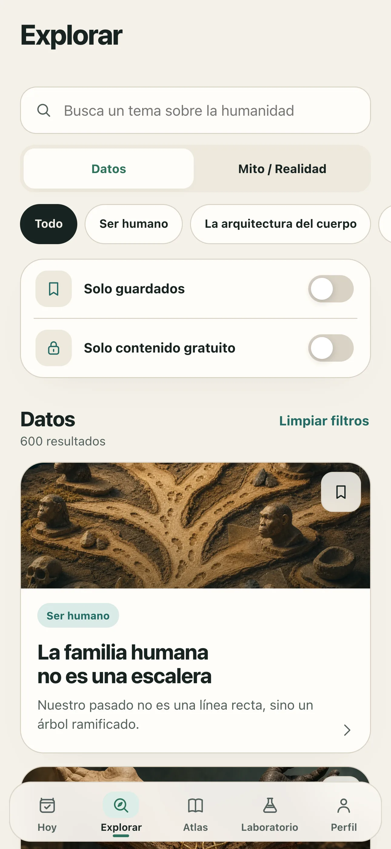 Pantalla Explorar de Atlas de Historia Humana con tarjetas y categorías